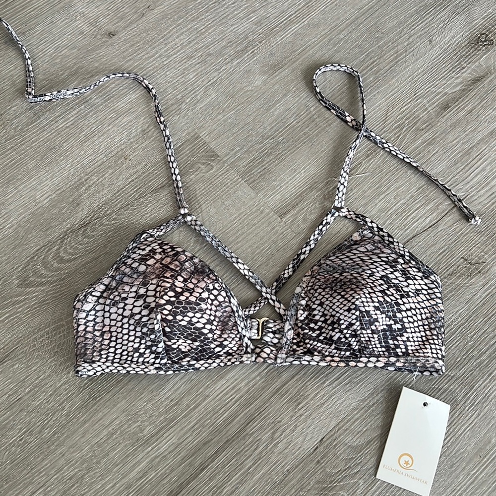 New with tags swimsuit top